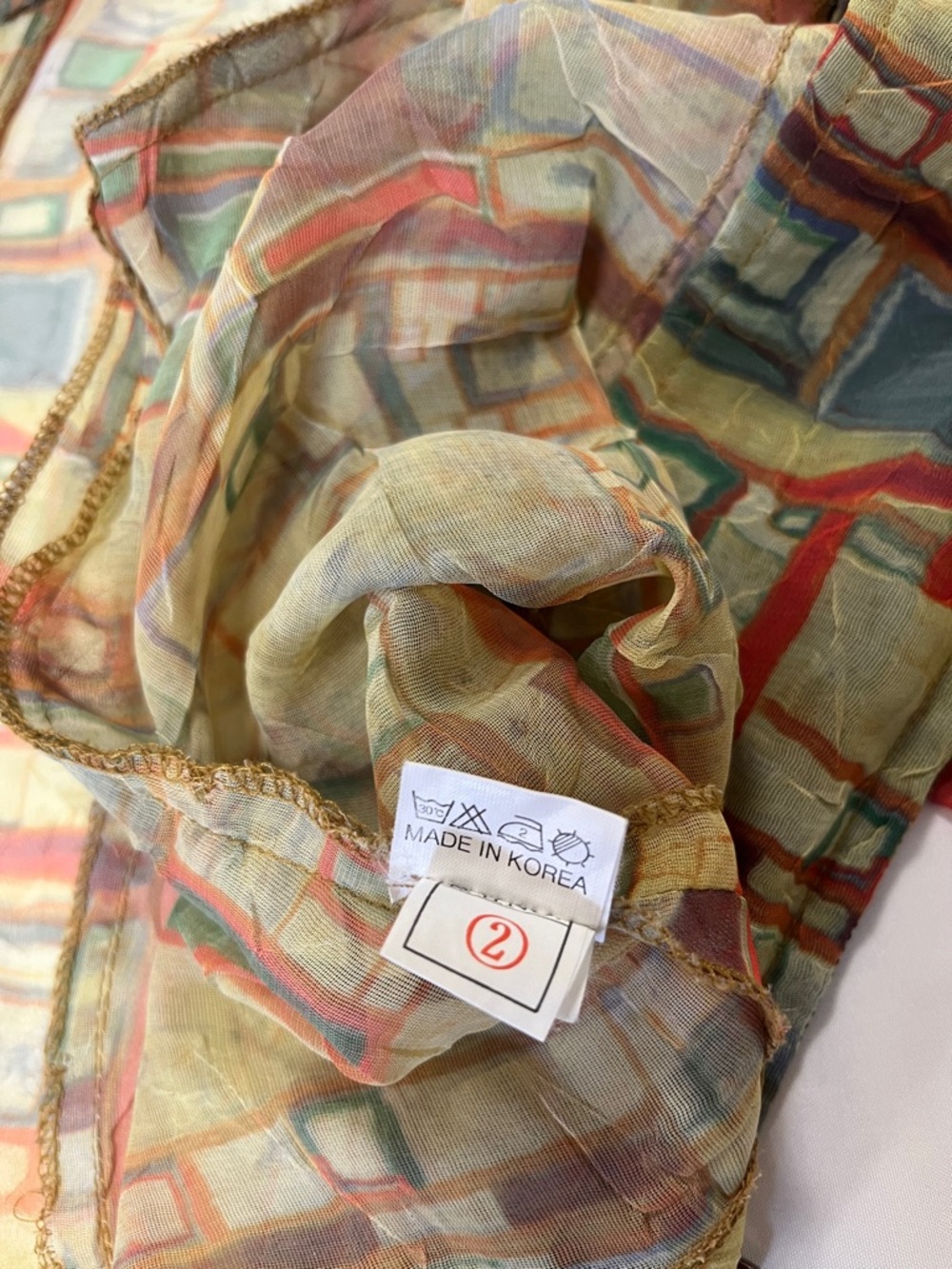 Vintage-Inspired Multicolor Patterned Shear Zip Up Blouse - Picture 8 of 8